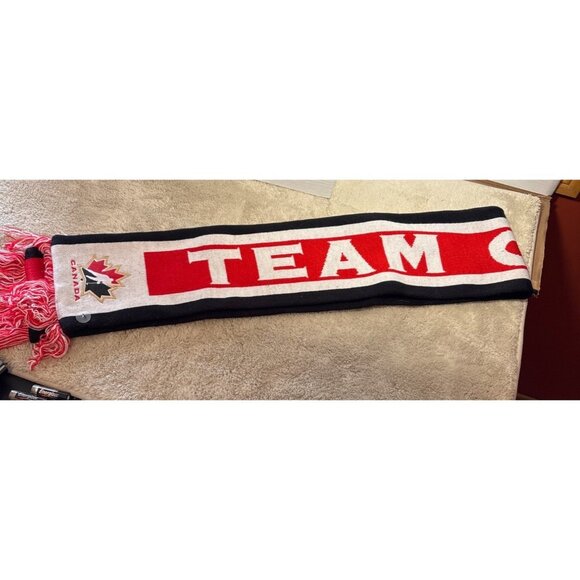 Nike Canada Team Scarf Red & White Knit 60" Fringe Reversible Molson New w/ Tags - Picture 5 of 12